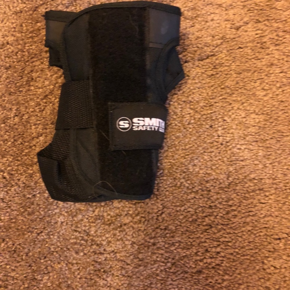 Smith Wrist Guards - Like New - Medium